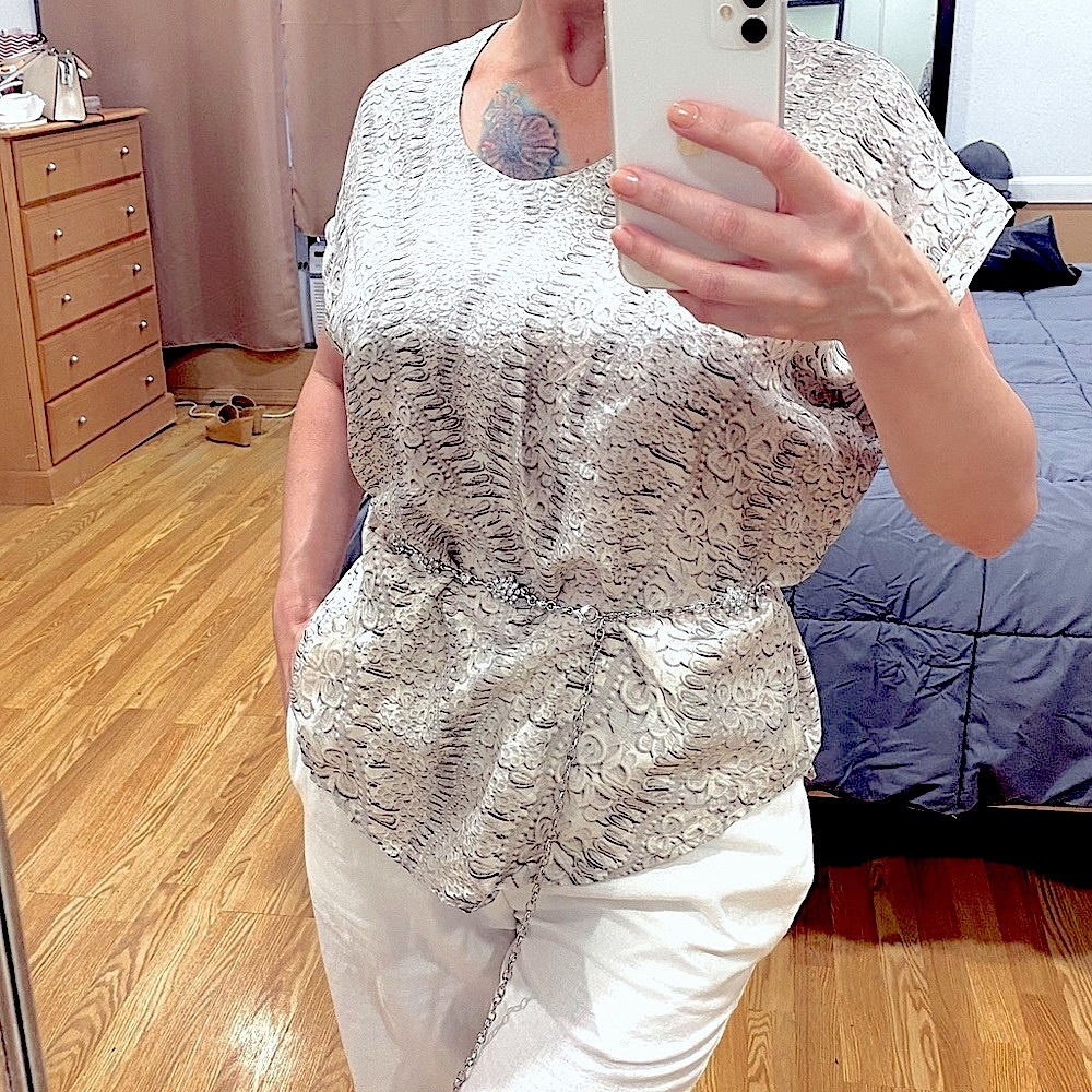100% silk blouse size XS CABI Excellent condition
